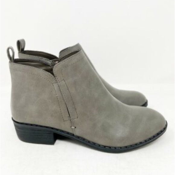 American Rag Cadee ankle boots - Picture 2 of 4